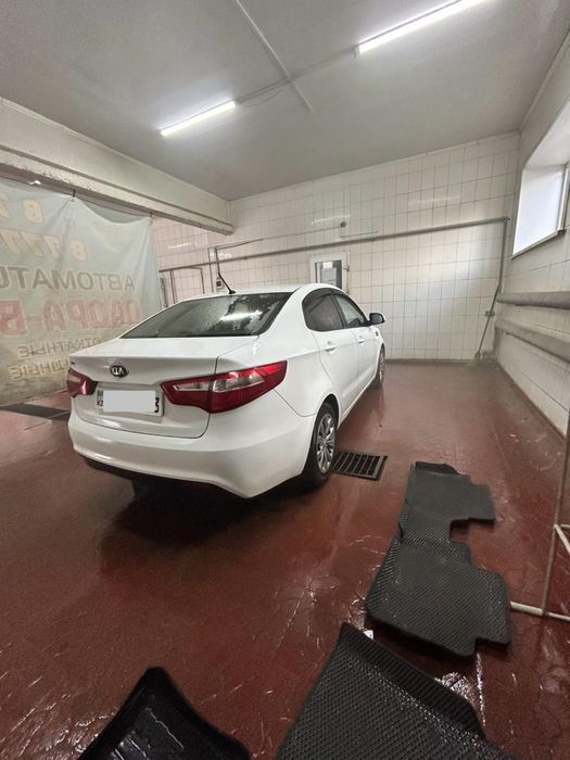 Продам машину Киа механика