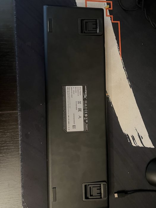 Tastatura mecanica hyperx alloy origins 100% cu switchuri rosii