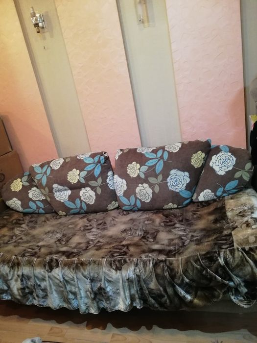 Продаю диван немецкого производства