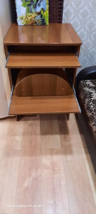 Компьютерный стол