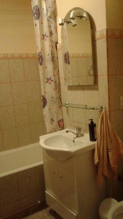 Închiriez apartament cu două camere