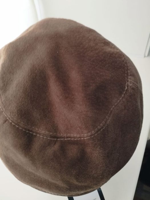 Замшевый берет искусственный