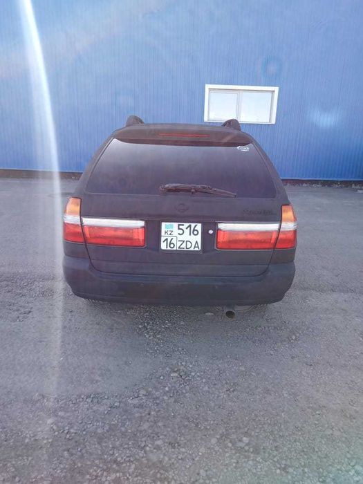 NISSAN R'nessa.  1998