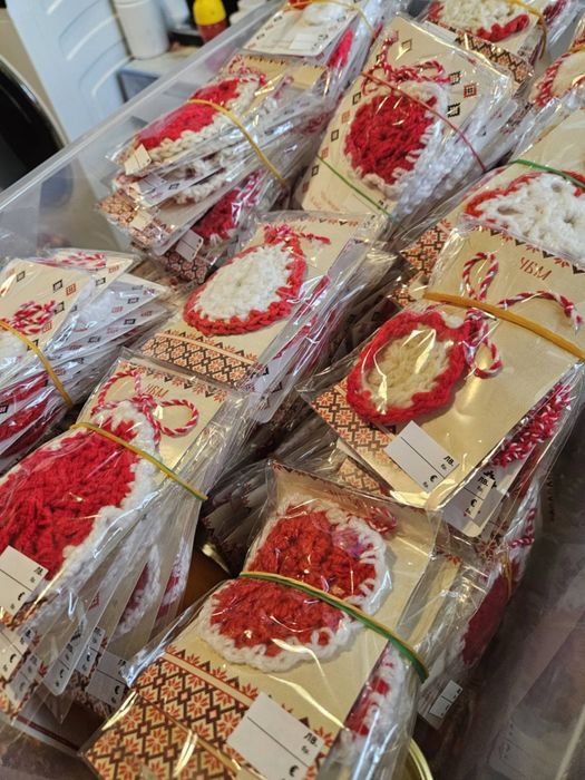 Ръчно плетени мартеници