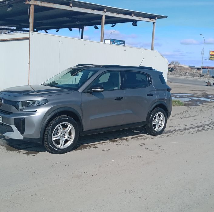 Комплект оригинални джанти с гуми и тасове от  Citroen c3 aircross 2025