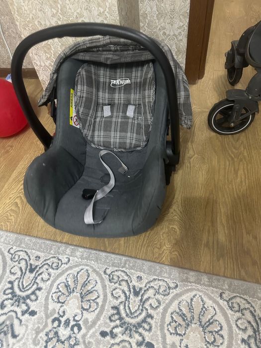 Продаю детскую коляску