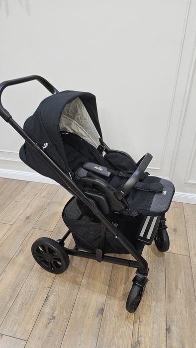 Продам коляску Joie