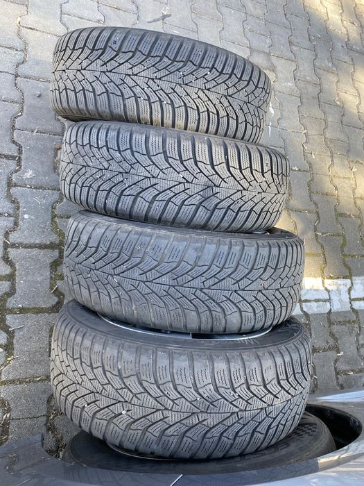 Jante cu cauciucuri de iarna