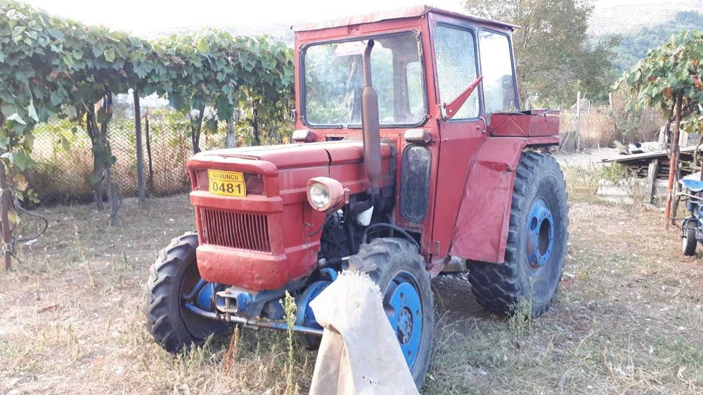 Parbriz tractor romanesc Leut