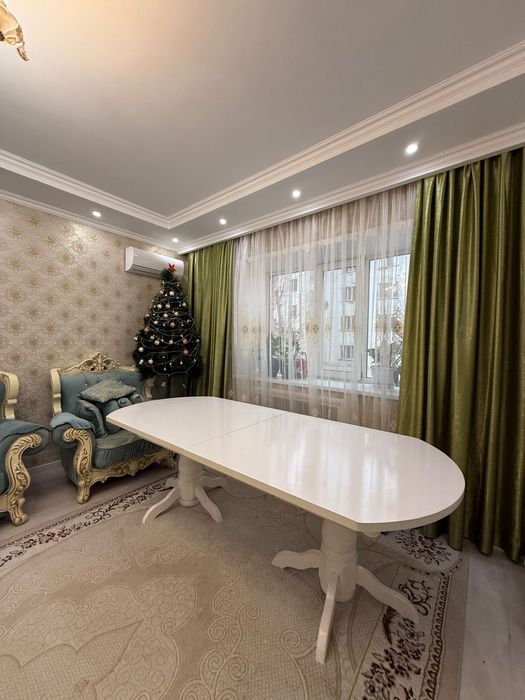 Стол для гостиной