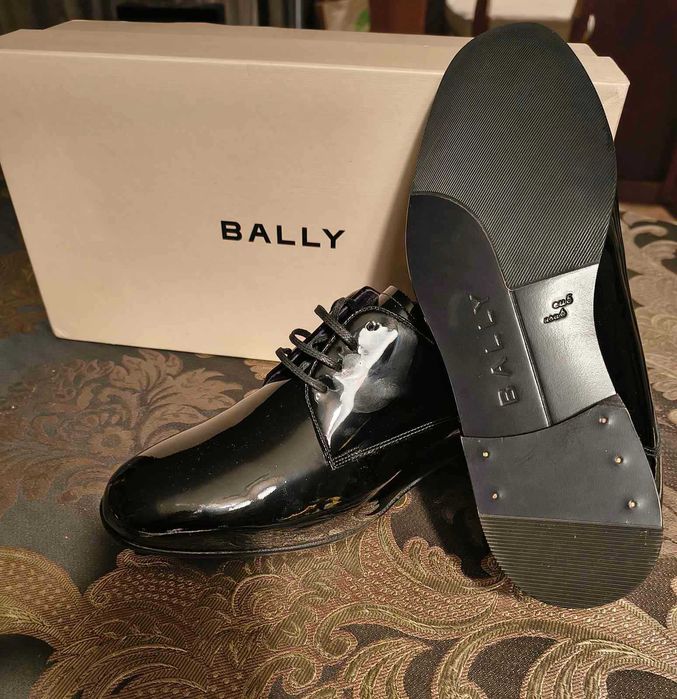 BALLY мъжки обувки лак