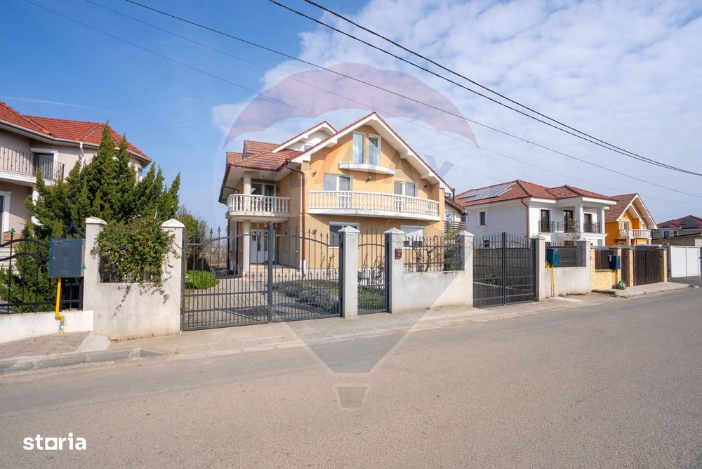 De vânzare Casă spațioasă cu teren 1.000 mp Beverly Hills, Sanmartin