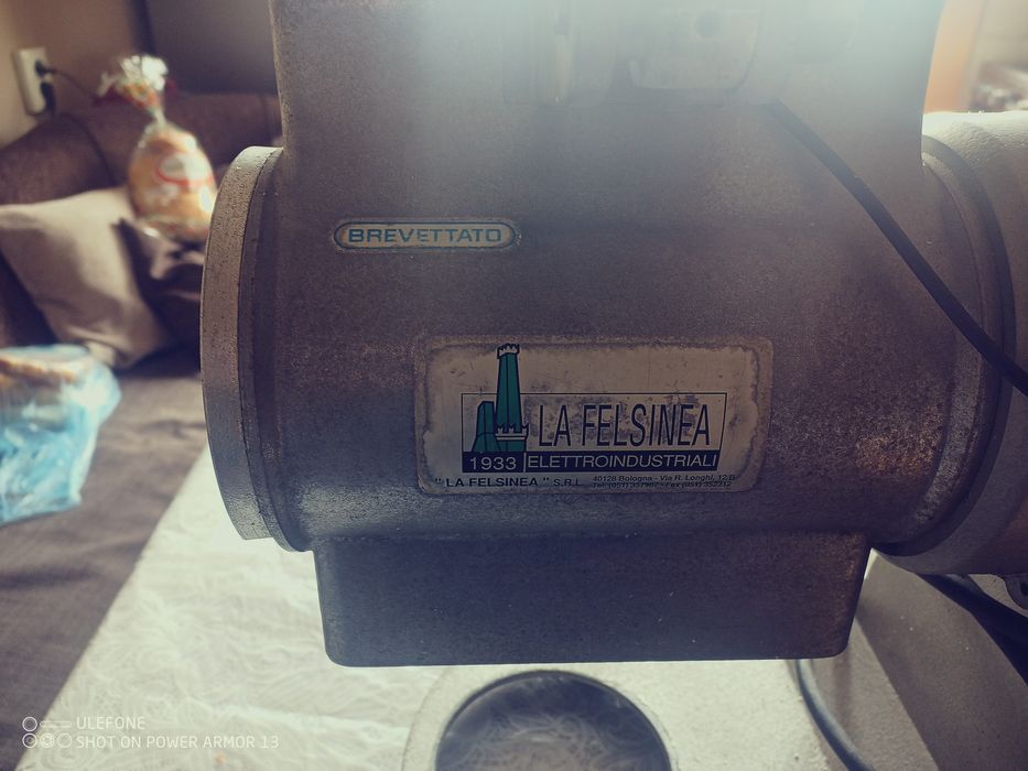 Професионално ренде за кашкавал и всички видове сирена и други неща