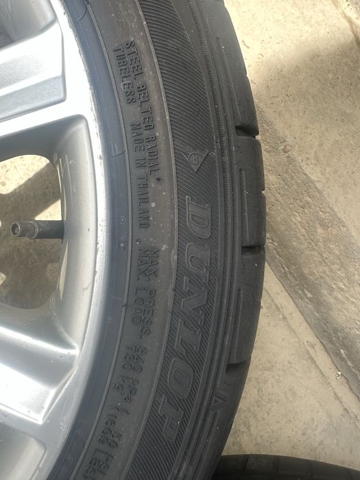 Диск 18 от Toyota с покрышками