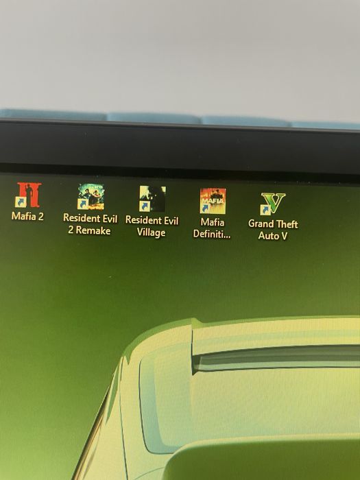Core i3 gen 8 /GTX 1050Ti/ ssd hdd