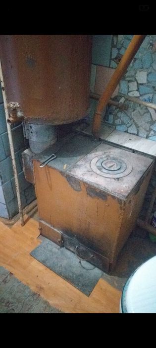 Продам печку, баки,