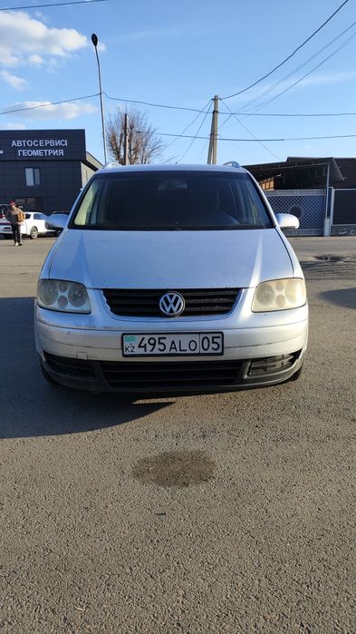 Продам Volkswagen touran 2005