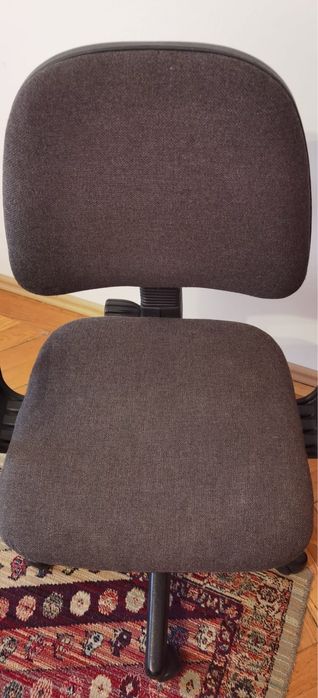 Scaun de birou igienizat complet