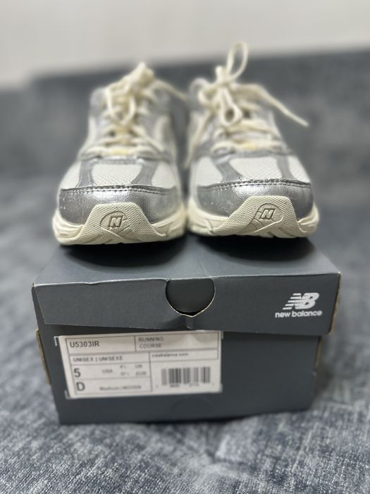 Продам новые кроссовки new balance