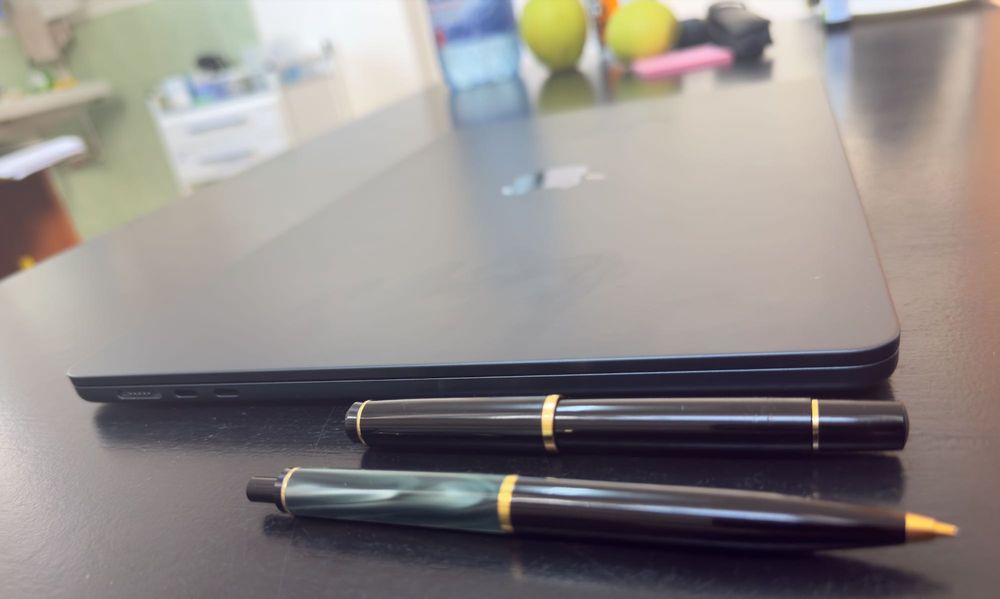 MacBook Air 15” M3 (2024) – 8GB RAM, SSD 256, impecabil, factura iStyle