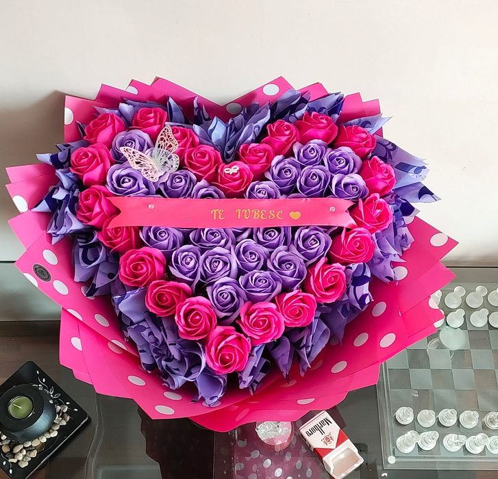 Buchetele trandafiri