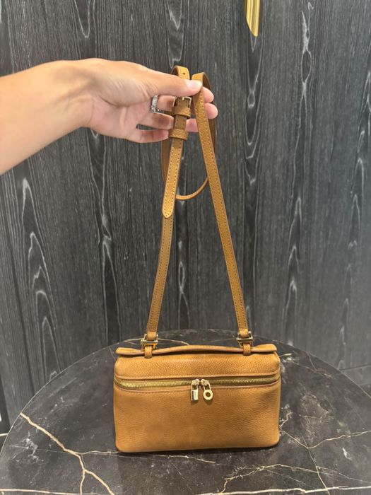 Женская сумка Loro piana 19 см