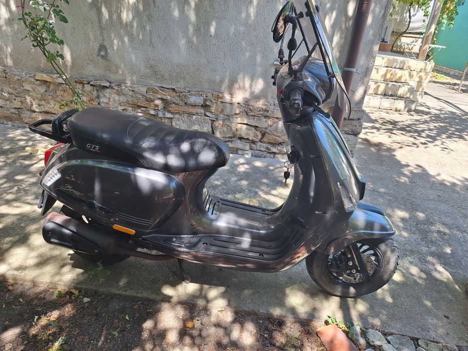 Скутер GTS  Bravo