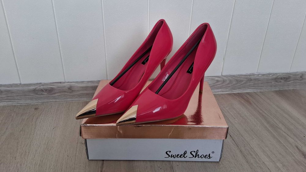 Продавам дамски токчета