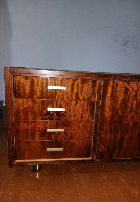 Продаётся комод с выдвижными ящиками!  70.000