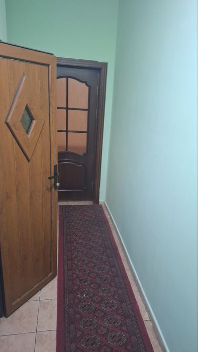 Шахар марказида Боллага Квартира Амир Темур хиёбони метро олдида!!!