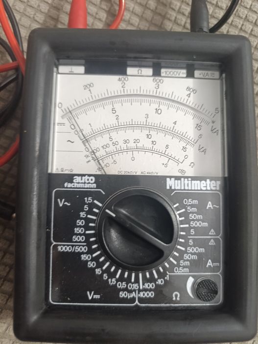 Multimetru analogic