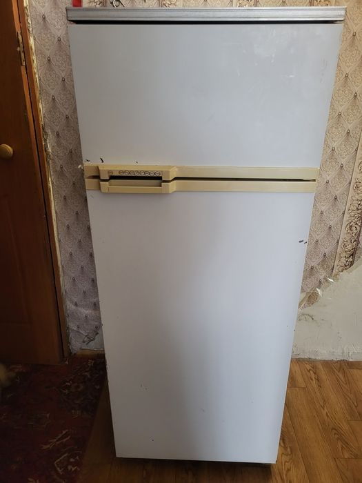 Холодильник рабочий