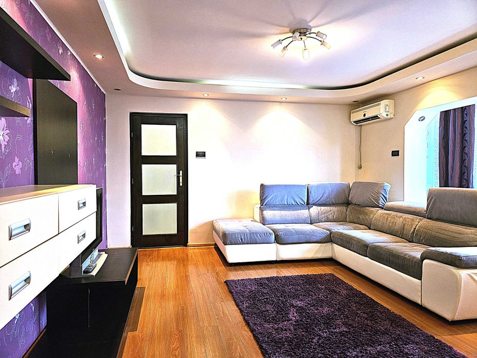 Apartament foarte frumos de inchiriat cu 2 camere, zona Micalaca 500 Arad