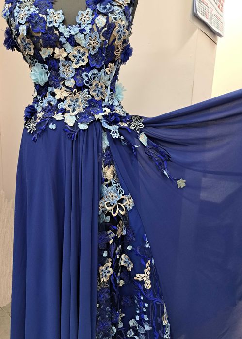 Бална рокля с 3D дантела