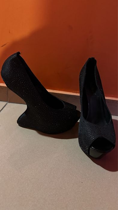 Официални обувки