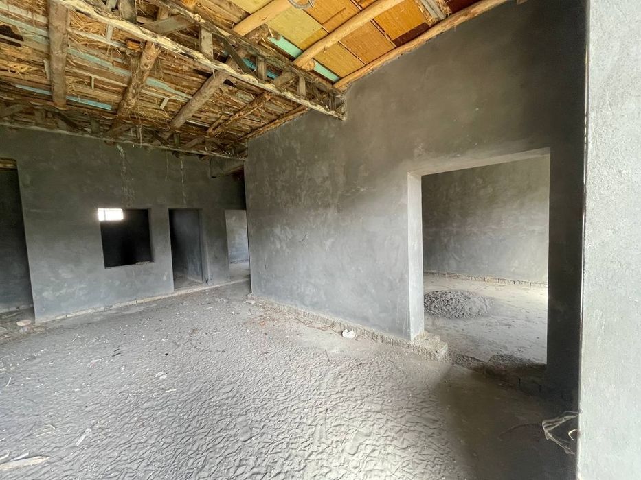 Uy sotiladi 150.000$