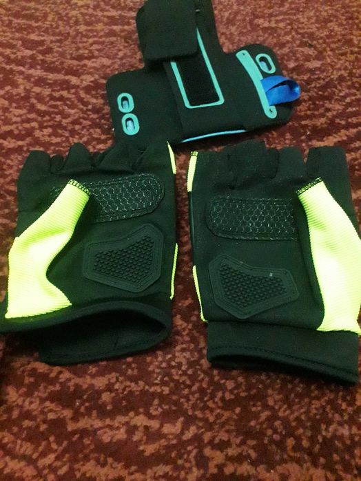 Спецперчатки на мота на велик