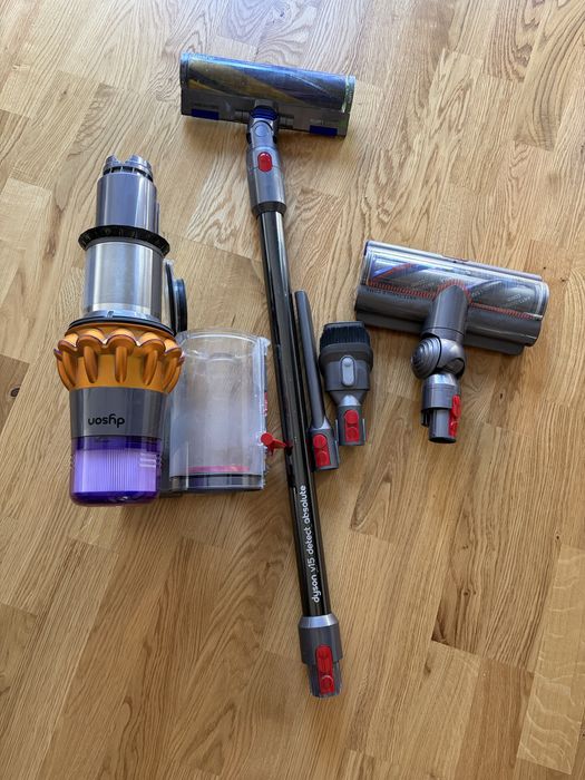 Безжична прахосмукачка Dyson V15 Detect absolute