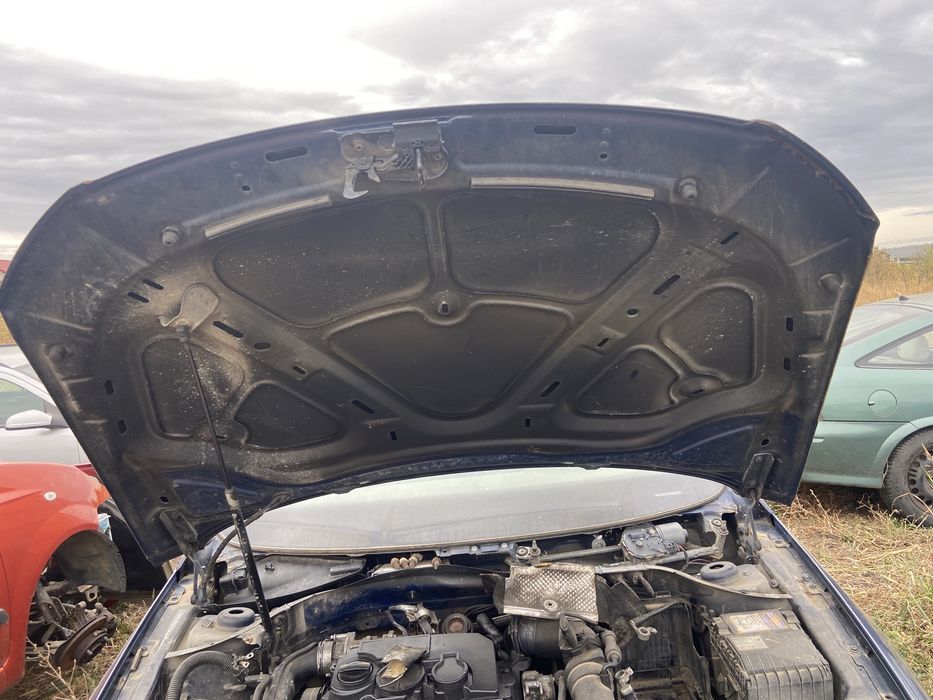 Vand capota vw passat b6