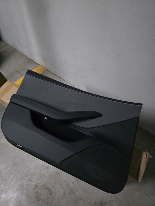 Panou usa sofer - Tesla Model 3 Highland