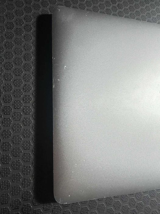 MacBook Pro 2020 13 Inch intel I5, 16GB RAM, 500GB 4 ports
