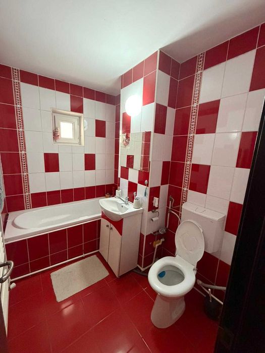 Apartament de inchiriat 2 camere zona Pegagoic scoala 15