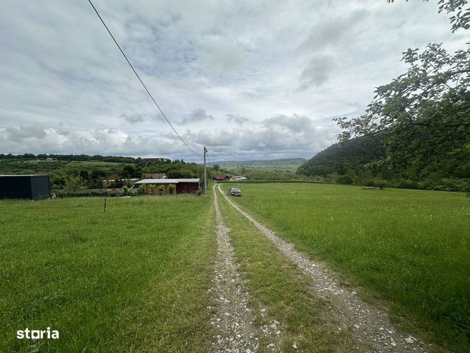 Teren cu priveliște deosebită, 2000mp în Fântânele