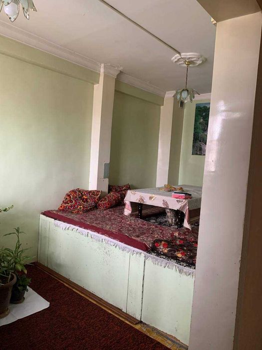 srochna uy sotiladi Narxoz inst oldida