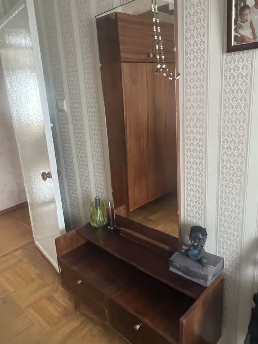 Трюмо бесплатно б/у