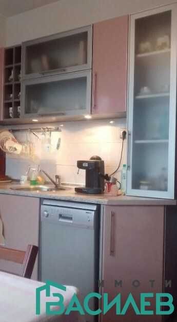 Дава се под наем Двустаен апартамент в София, Център - 84 кв.м за 498.27 € - Снимка #1