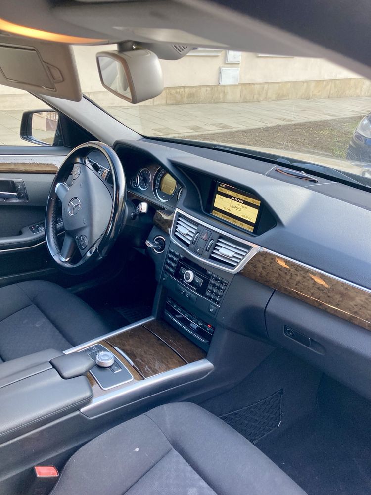 Mercedes E350 an 2010. (Probleme motor) Aiud • OLX.ro