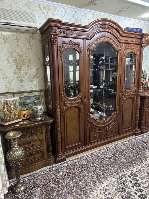 Мехмонхона тўплами Стенка , Комот . Хитой