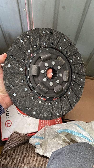 Disc ambreiaj elastic , cu arcuri pentru tractor  Fiat