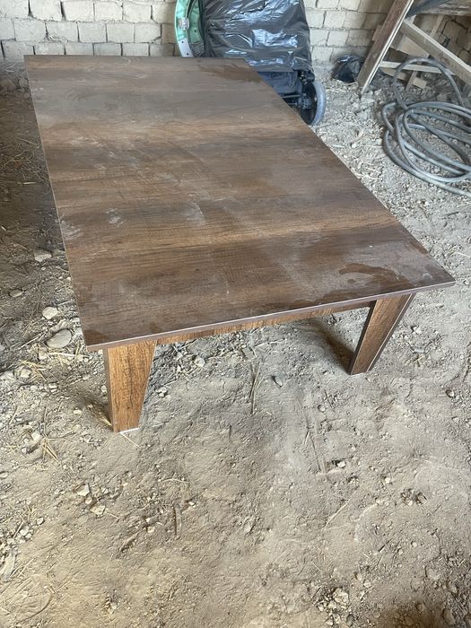 Stol uy uchun dispidan zamonaviy jigarang